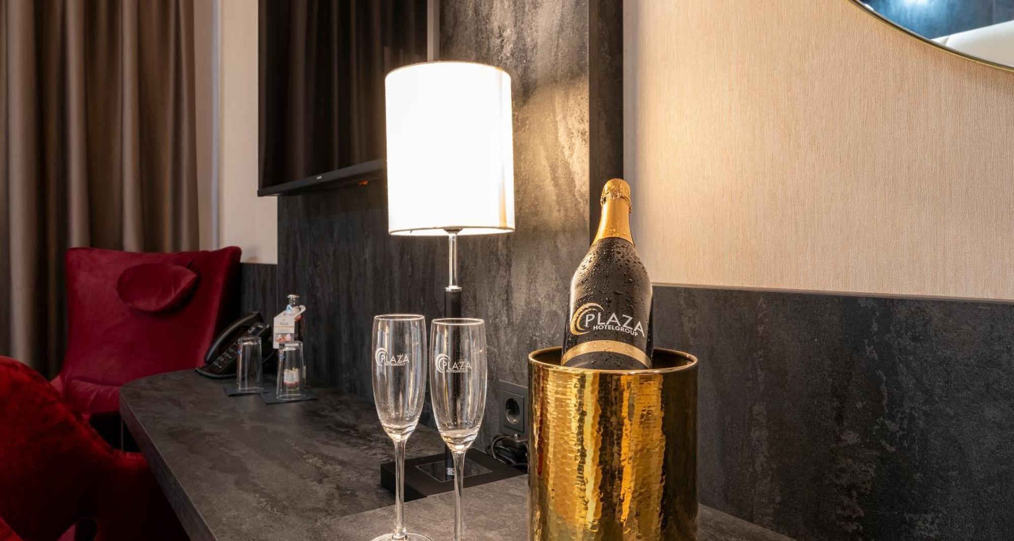 Plaza Inn Wiener Neustadt, BW Signature Collection ภายนอก รูปภาพ