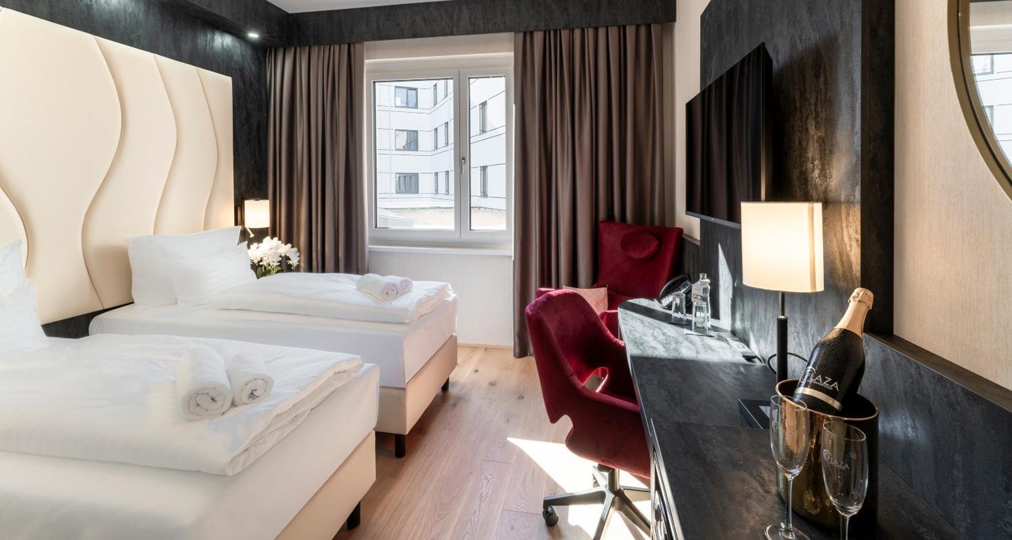 Plaza Inn Wiener Neustadt, BW Signature Collection ภายนอก รูปภาพ